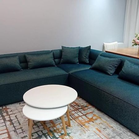 Tirana Road Blloku Area Apartment Bagian luar foto