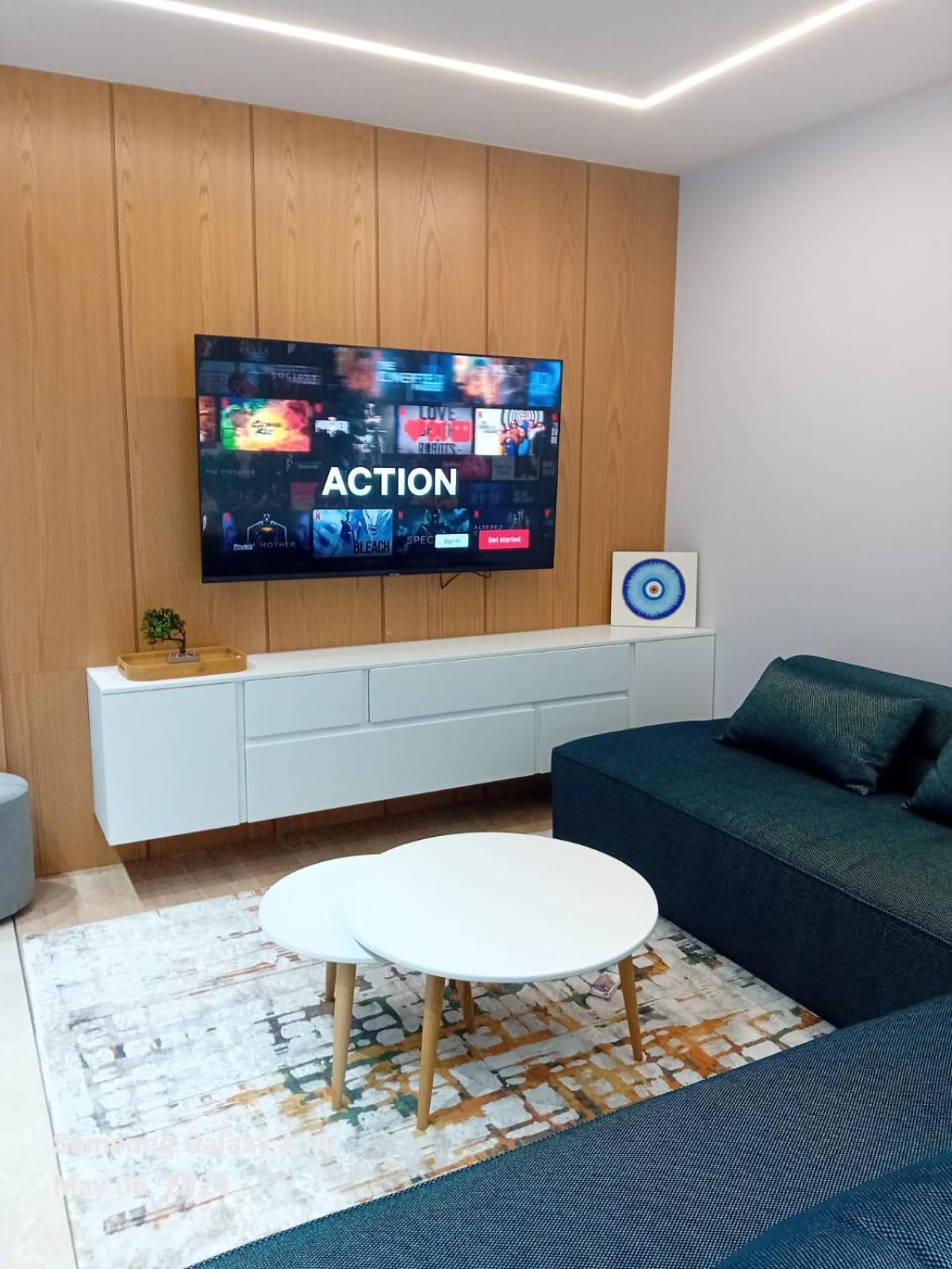 Tirana Road Blloku Area Apartment Bagian luar foto